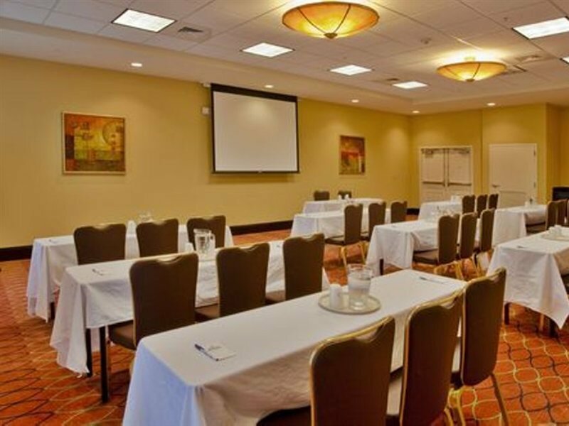 Фото Holiday Inn Express & Suites, International Drive, an Ihg Hotel