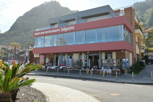 Внешний вид отеля Hotel Salgueiro в Порту-Монише, фото 1