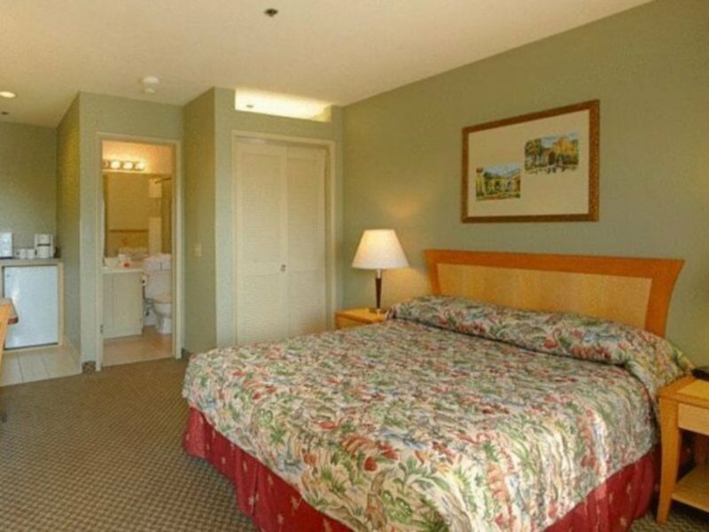 Фото Best Western Carlsbad by the Sea