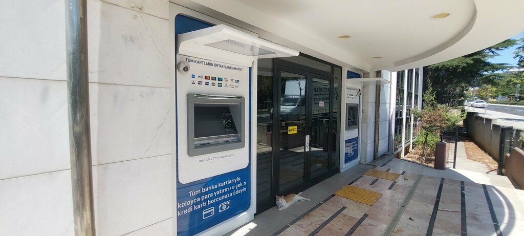 ATM Turkiye Is Bank ATM, Istanbul, photo