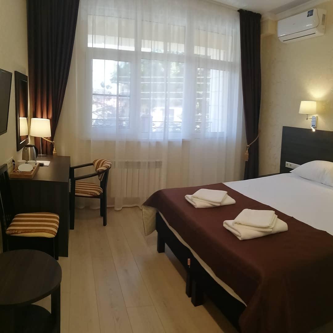 Фото Шамси Холл