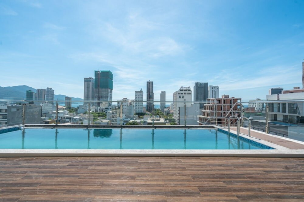 Фото Rose Sea Hotel & Apartment