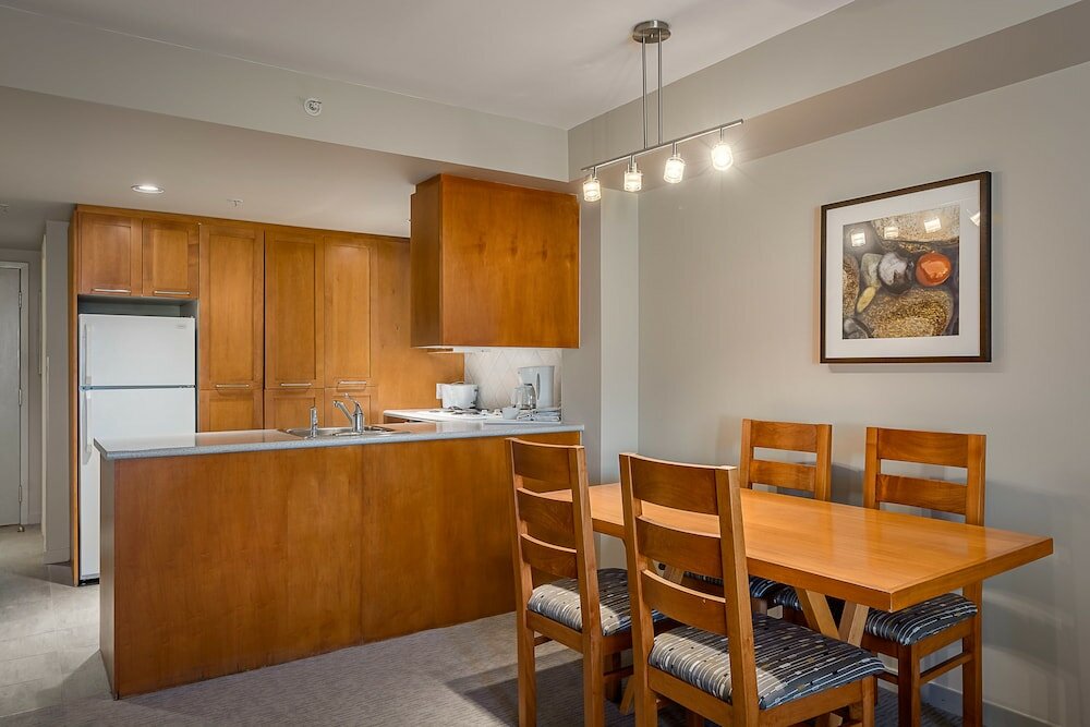 Фото Whistler Peak Lodge