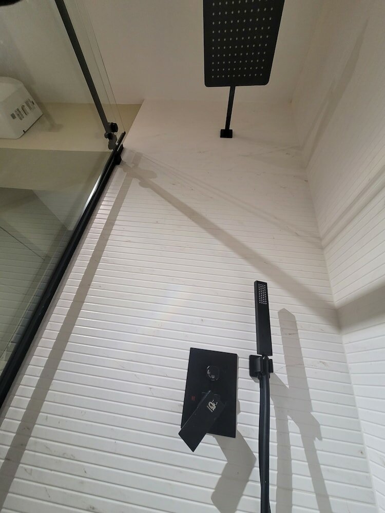 Фото La Mirage Suites & Apartments