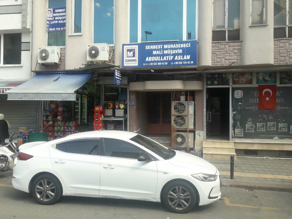 Tax consultants Independent Accountant Financial Advisor Latif Aslan, Istanbul, photo