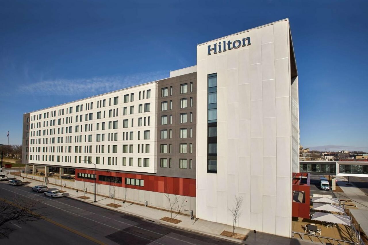 Фото Hilton Des Moines Downtown