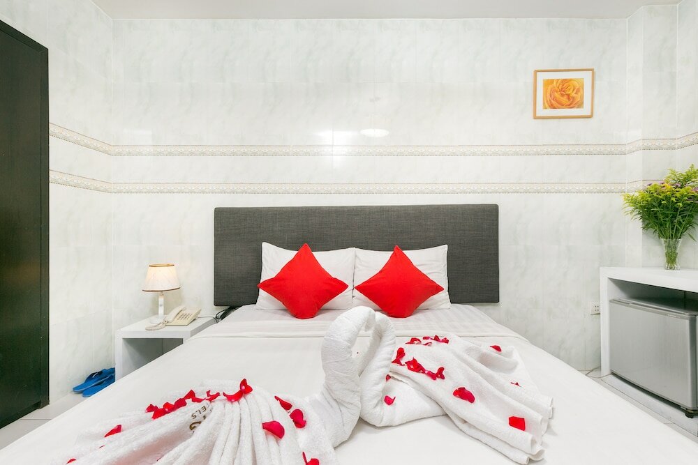 Фото Holiday Hotel