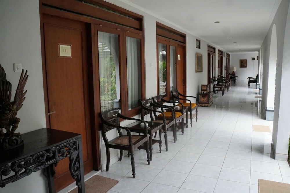 Фото Hotel Kirana