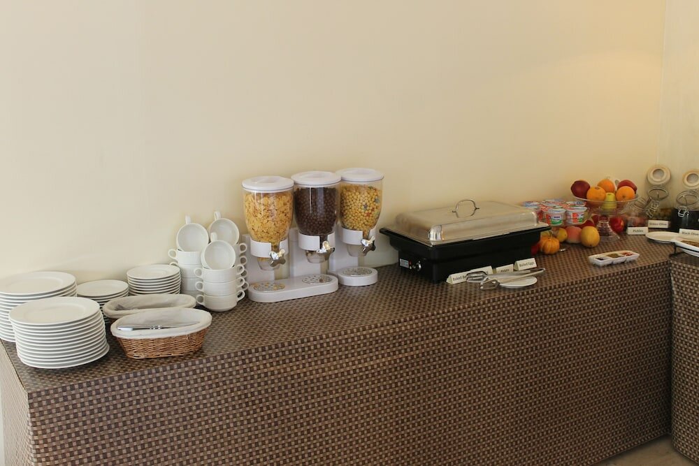 Фото Jabal Amman Hotel