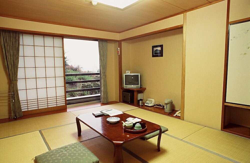 Фото Yufuin Onsen Yufuin Nanairo No Kaze