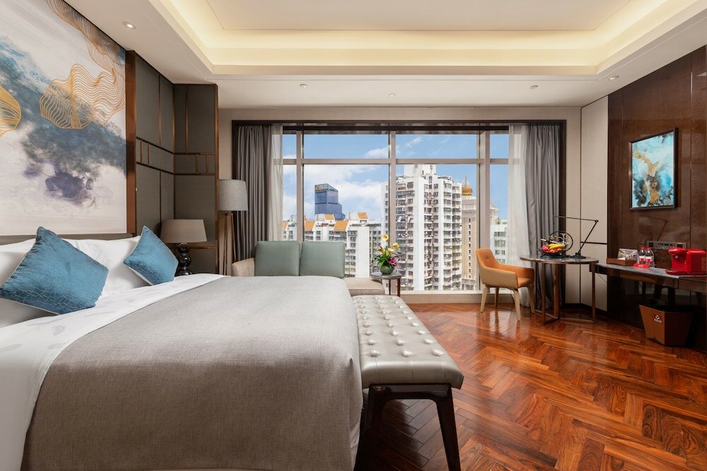 Фото Zhuhai LongZhuDa International Hotel