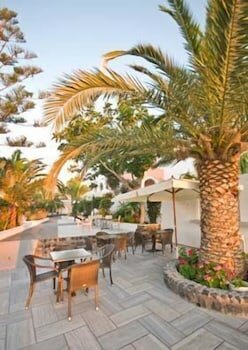 Фото Hotel Makarios