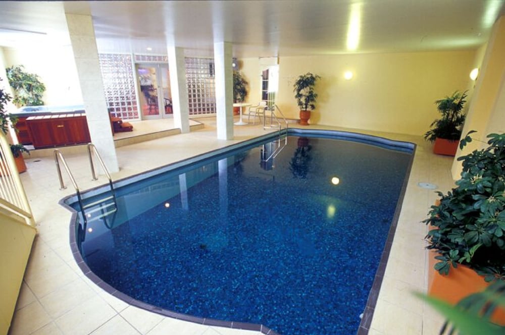 Фото Adelaide Royal Coach