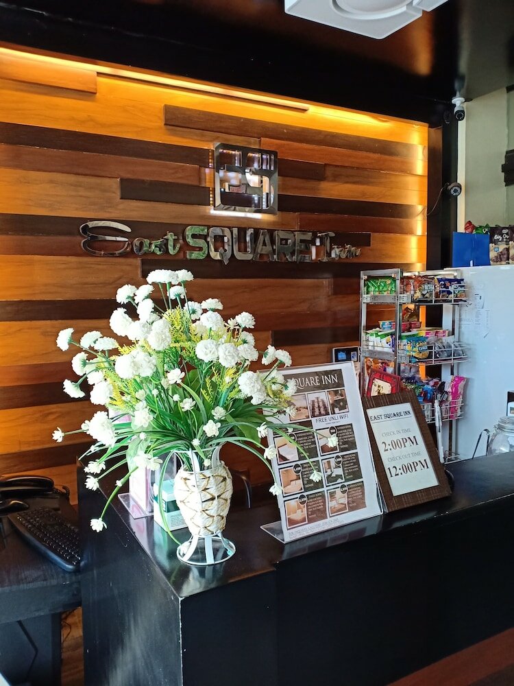 Фото East Square Inn