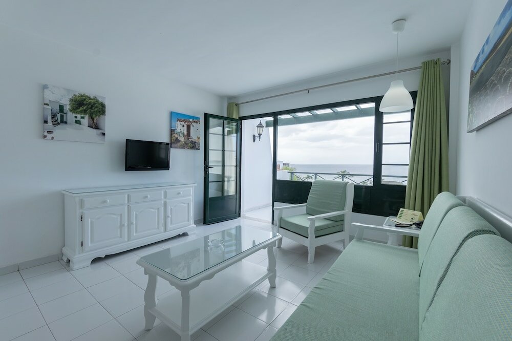 Фото Apartamentos La Moraña