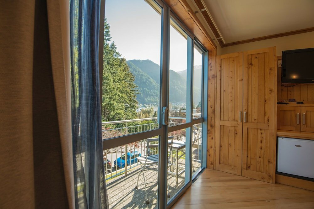 Фото Coronation Lodge