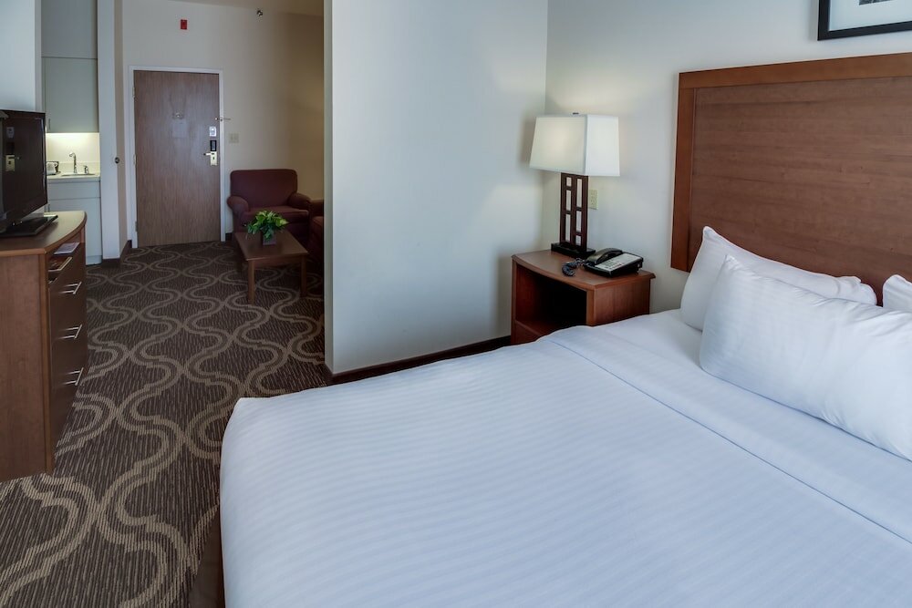 Фото Ashmore Inn and Suites