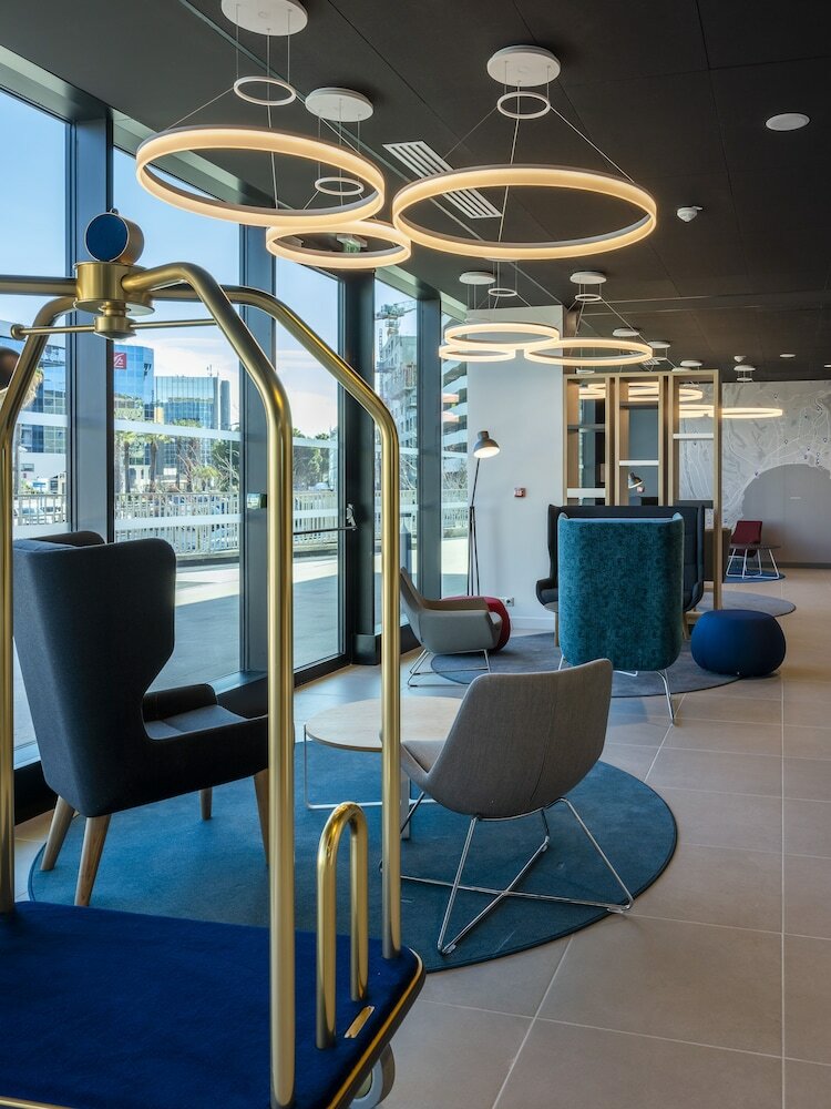 Фото Holiday Inn Express Nice - Grand Arenas, an Ihg Hotel