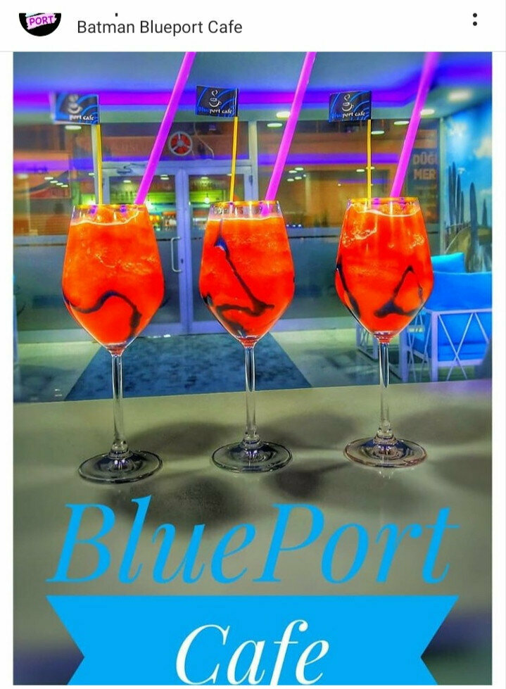 Cafe Blueport cafe, Batman, photo