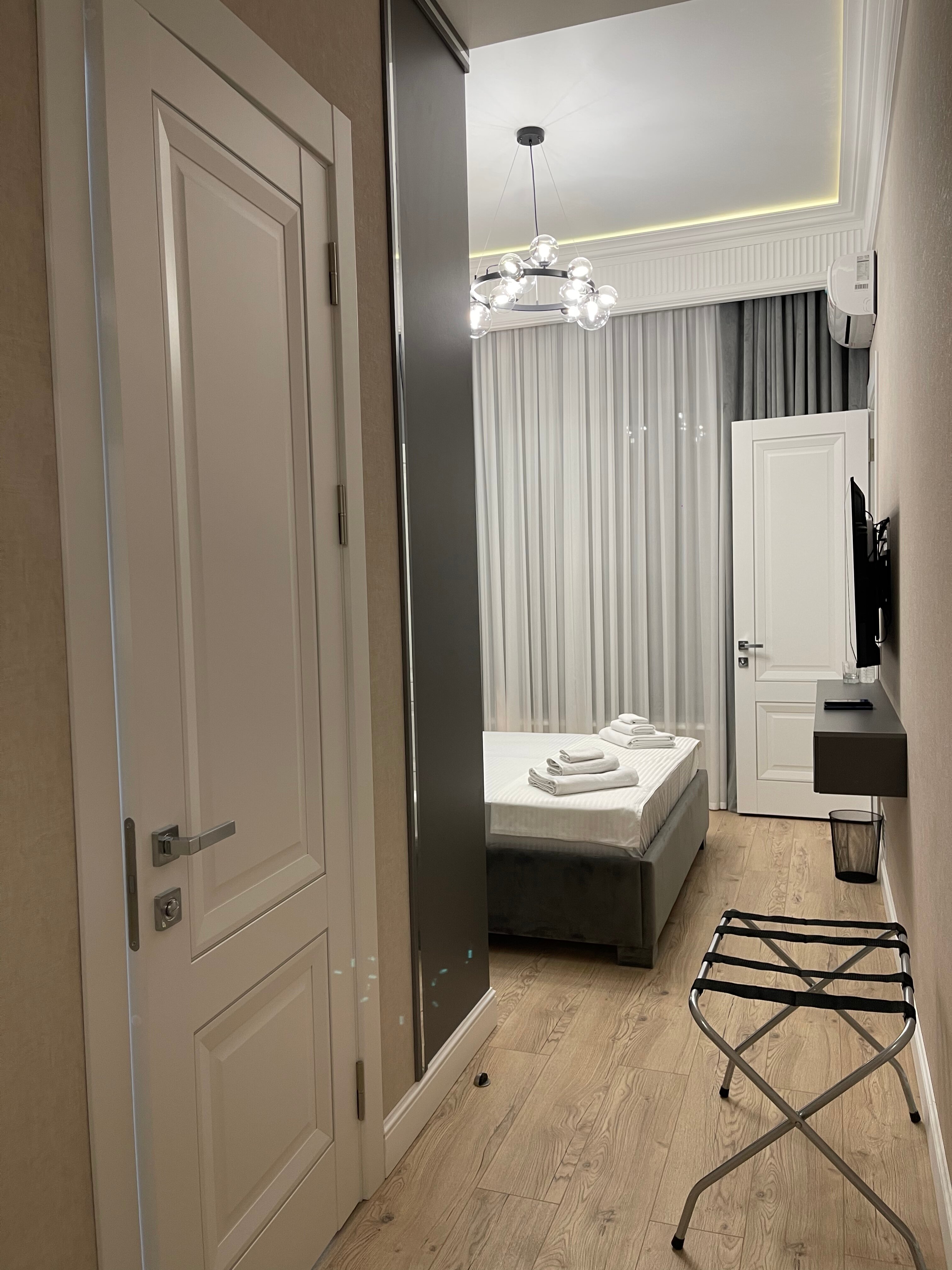 Фото Параллель