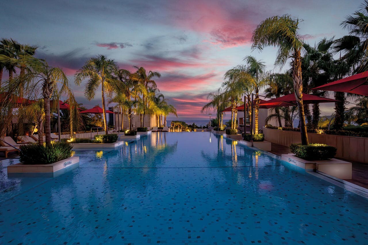 Фото Four Seasons Hotel