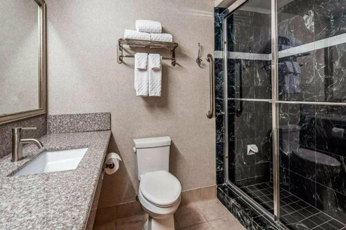Гостиница Best Western Plus North Las Vegas Inn & Suites в Норт-Лас-Вегасе