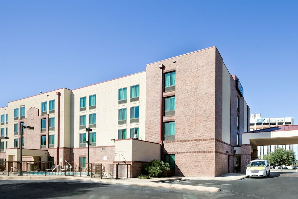 Фото Comfort Inn & Suites Airport