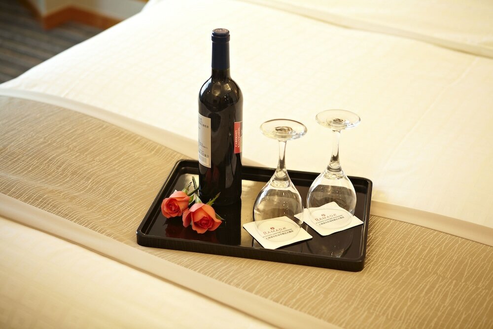 Фото Ramada Plaza by Wyndham Shanghai Pudong Airport