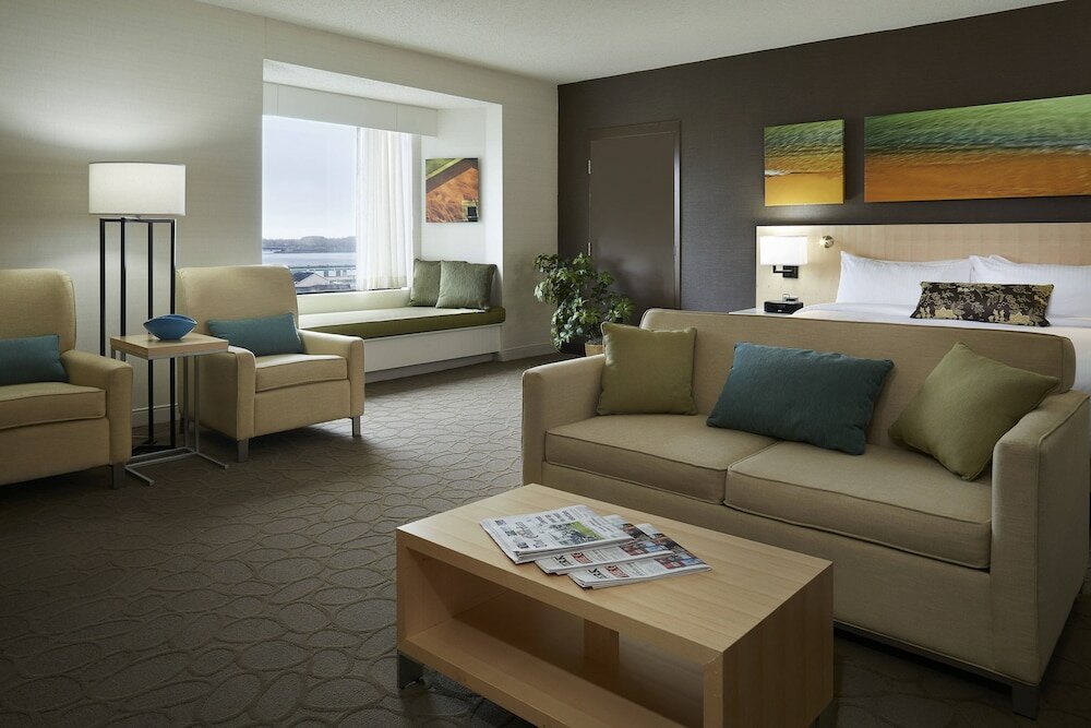 Фото Delta Hotels by Marriott Prince Edward