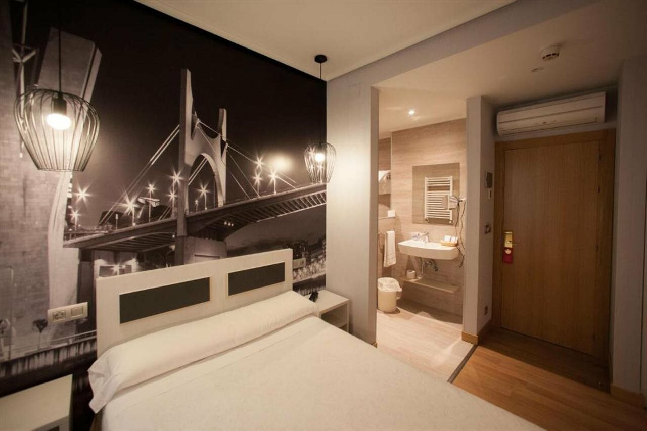 Фото Hotel Sirimiri