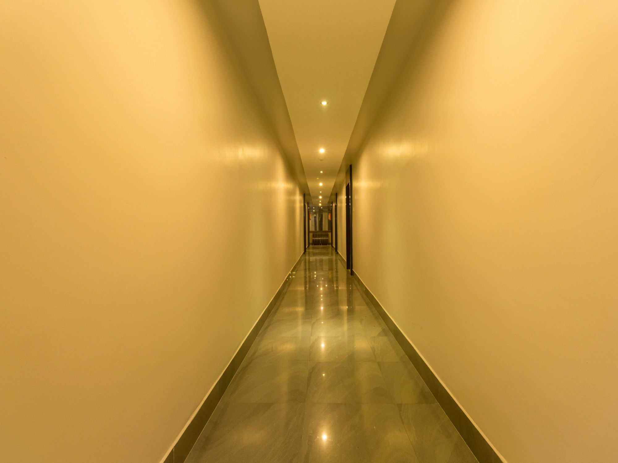 Фото Hotel Grand Majesty