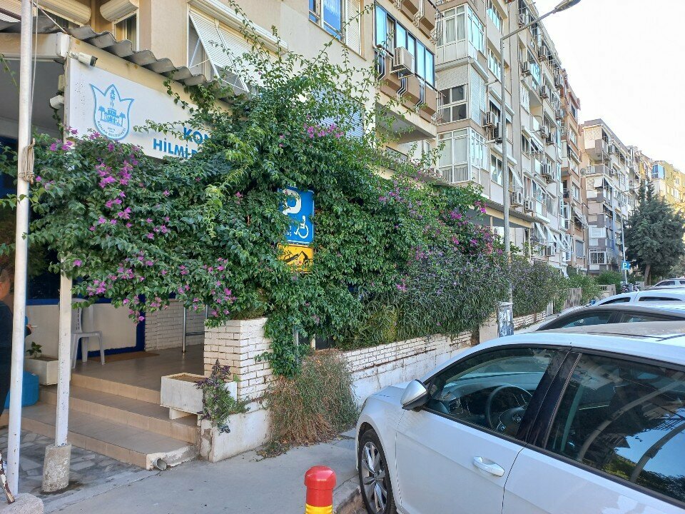 Cultural center Konak Belediyesi M. Ali Akman Semt Merkezi, Izmir, photo