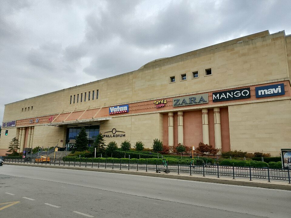 Electronics store Vatan Computer, Istanbul, photo