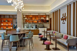 Гостиница DoubleTree by Hilton Sharjah Waterfront Hotel & Residences