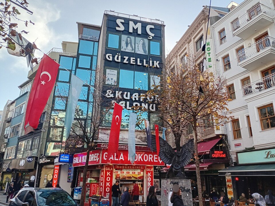S. M. C. Kuafor