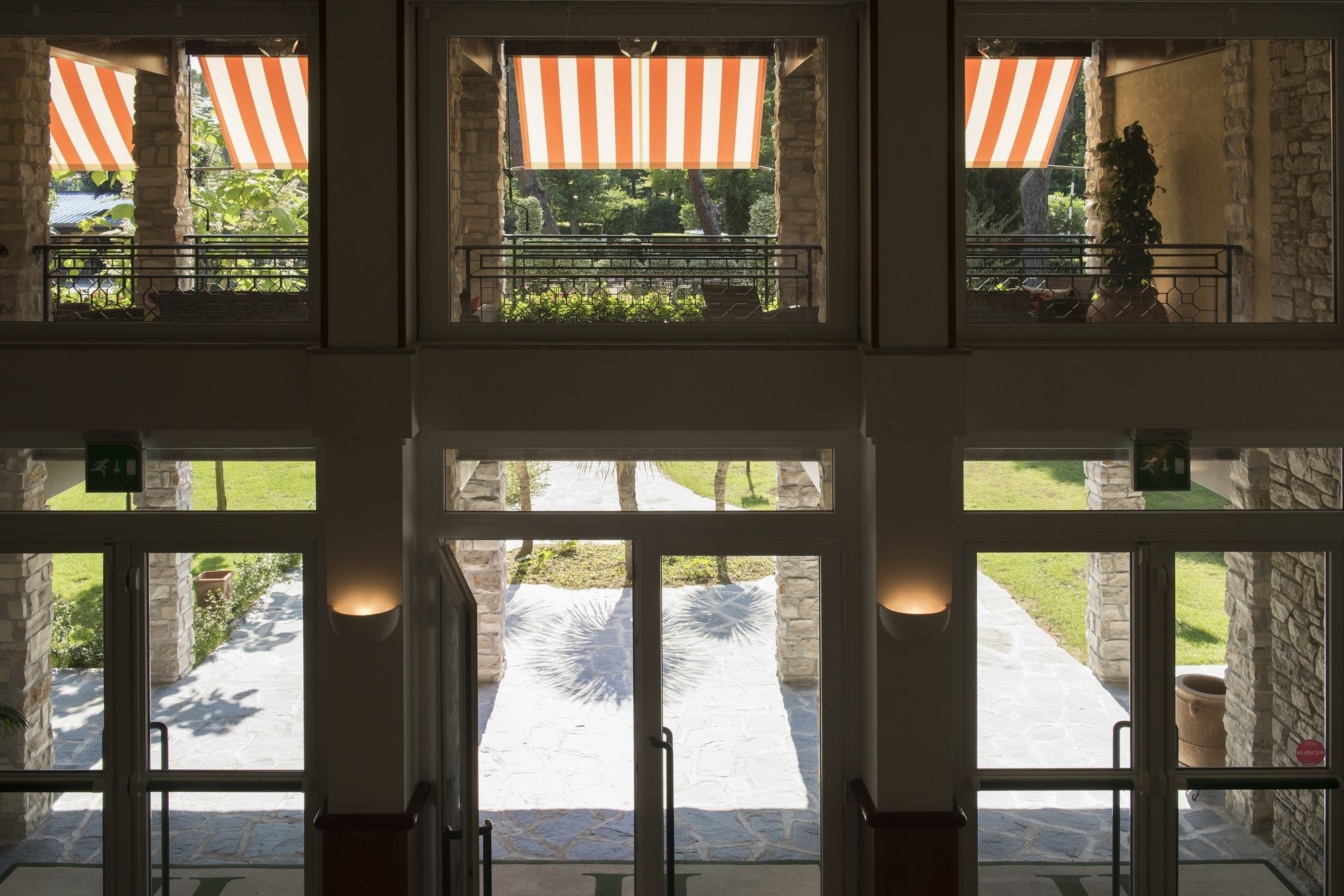 Фото Hermitage Hotel & Resort