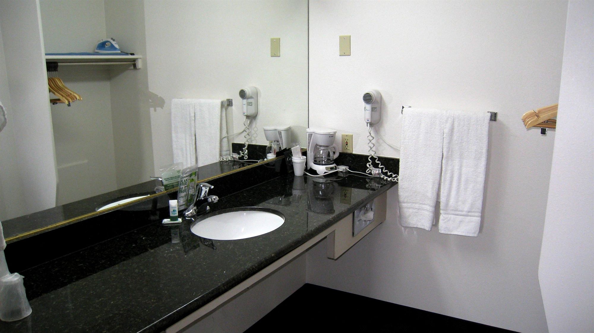 Фото Discovery Inn