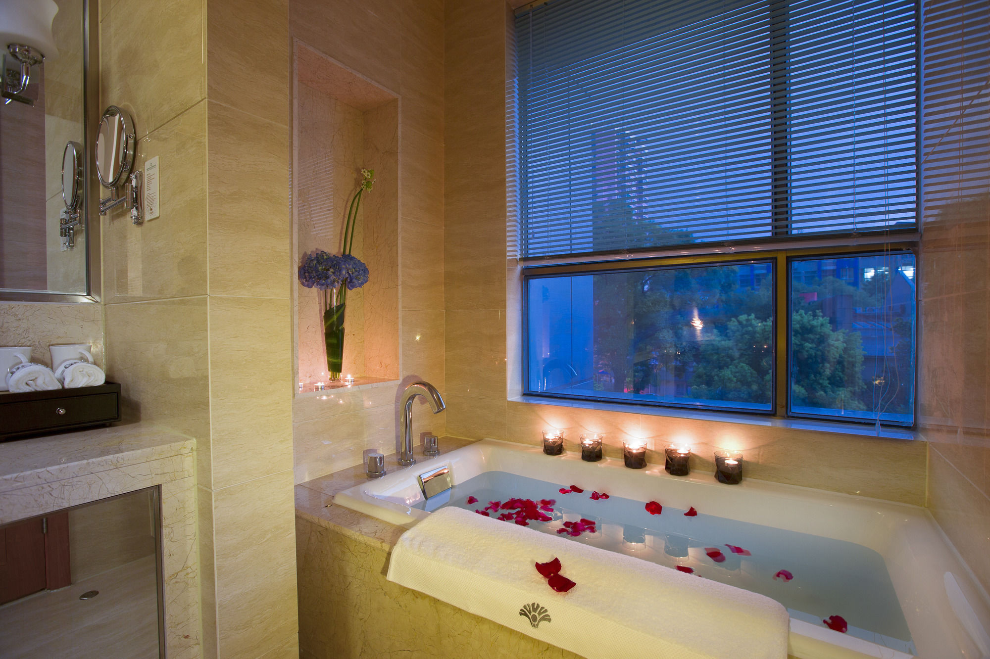 Фото Zhongshan International Hotel Hangzhou