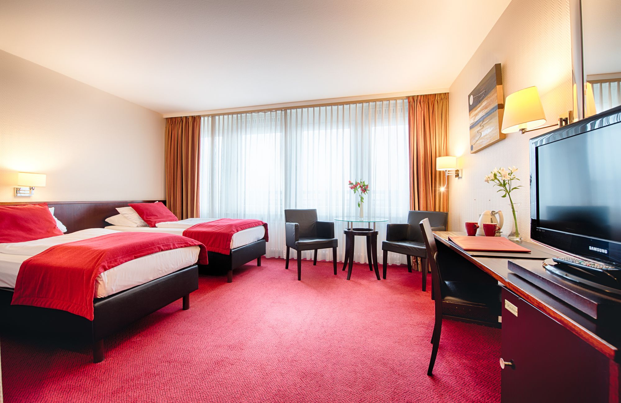 Фото Leonardo Hotel Hamburg Elbbruecken