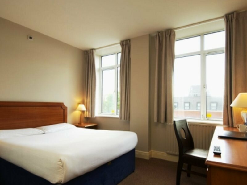 Фото Travelodge Dublin City Rathmines