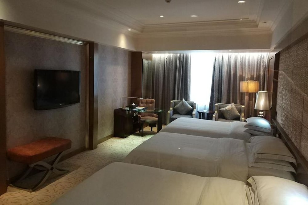 Фото Good International Hotel