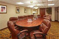 Фото Holiday Inn & Suites Chicago-Carol Stream
