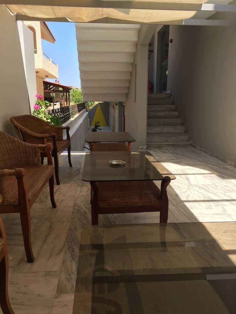 Фото Alkyonides Hotel