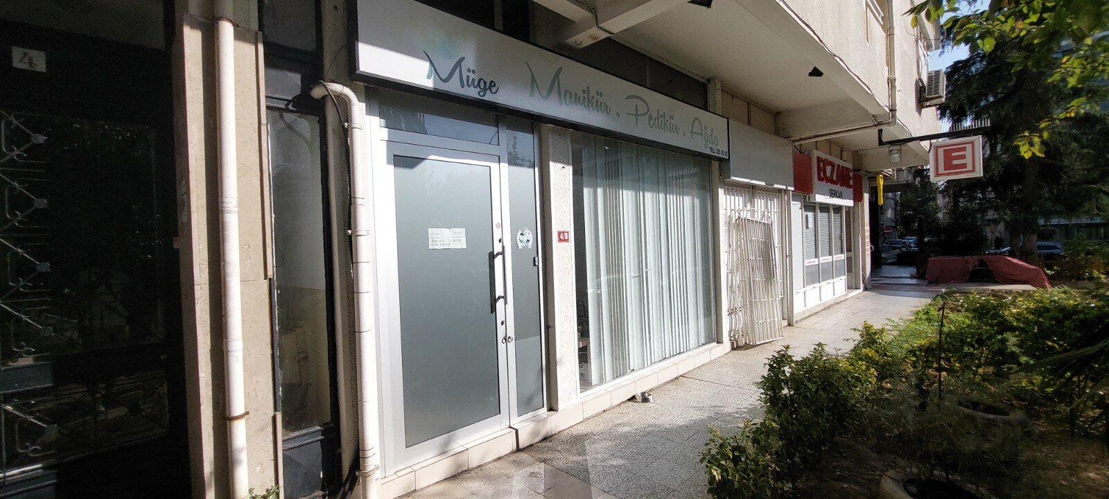 Müge Manikür Pedikür Salonu