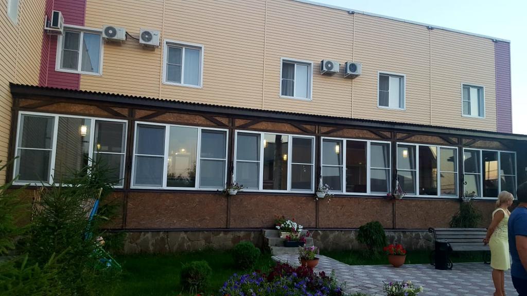 Фото отеля 2