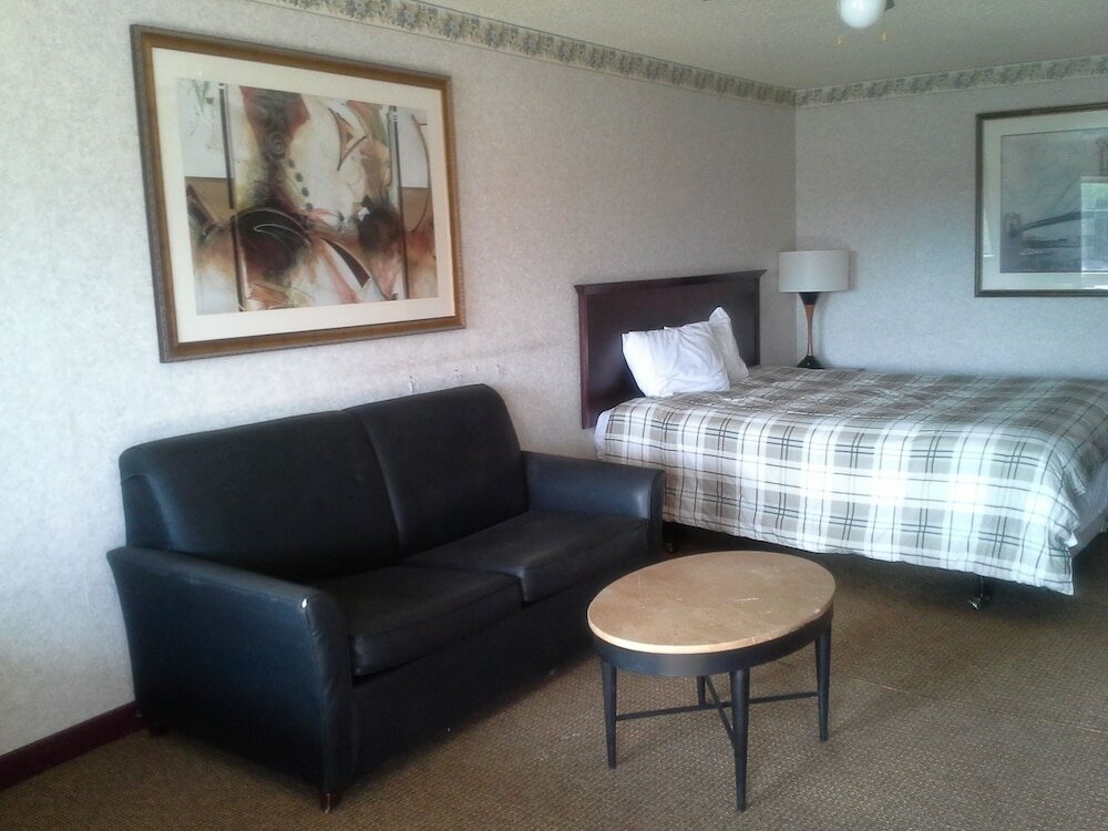 Фото Richland Inn and Suites