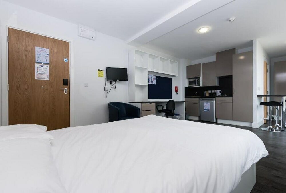 Фото Destiny Student Holyrood - Campus Accommodation