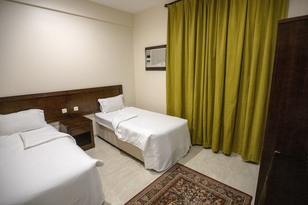 Фото Al Raha Hotel Suites