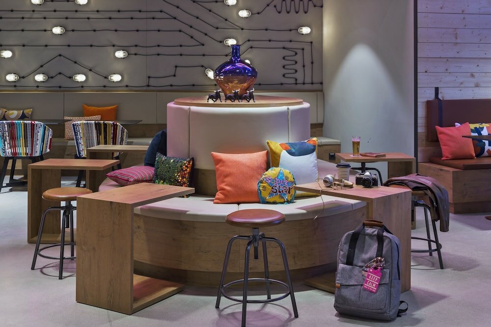 Фото Moxy Frankfurt City Center