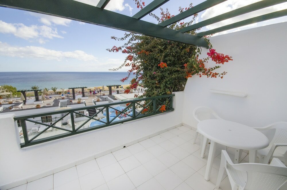 Фото Apartamentos La Moraña